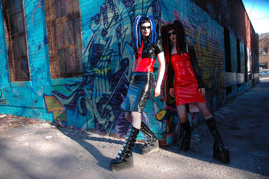 Pencil skirt with a back zipper (free length adjustment