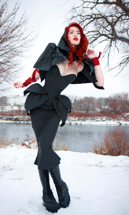 minicape1_bc92c40d-149f-4446-8a35-2ac3d2a150c0_720x.jpg?v=1643478523
